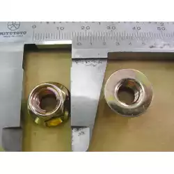 ECROU 8MM